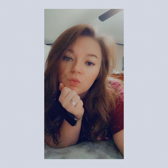 Meet your Posher, Shelby - Picture 5 of 5